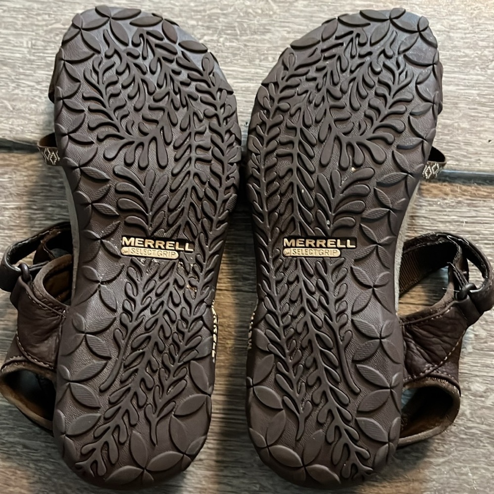 Used Merrell shoes - Picture 2 of 2